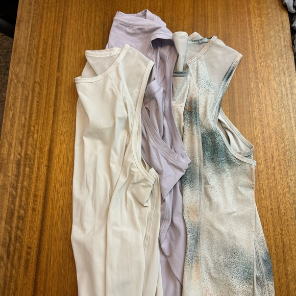 Bundle LULULEMON 3 Tank Top size 8 - Picture 2 of 14